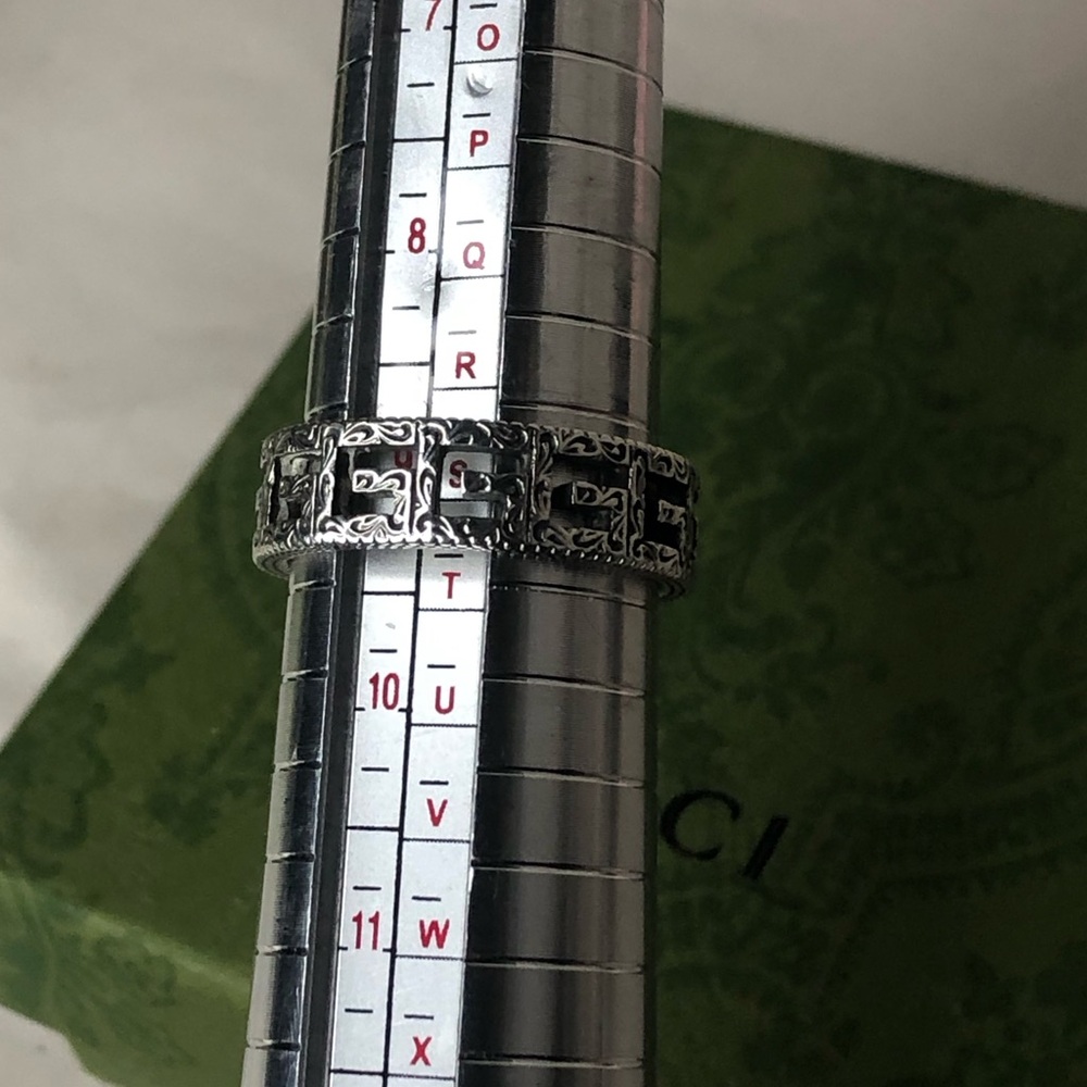 GUCCI GG Cut Out Engraved Sterling Silver Interlinked Ring Size 9.5 US, (21) - Picture 9 of 14